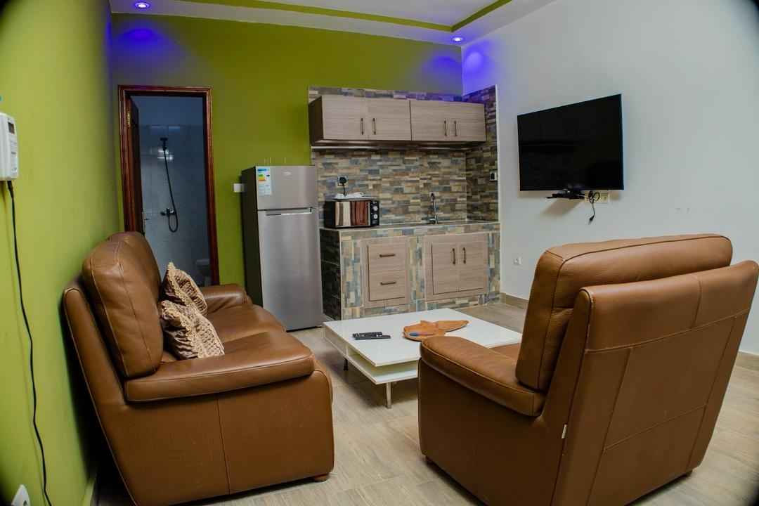 Appartement 1 - Salon avec canapé et table basse